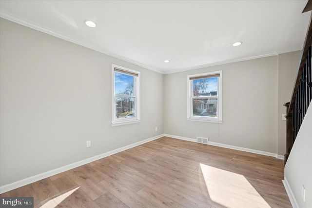 421 LAWRENCE RD, Havertown, PA 19083