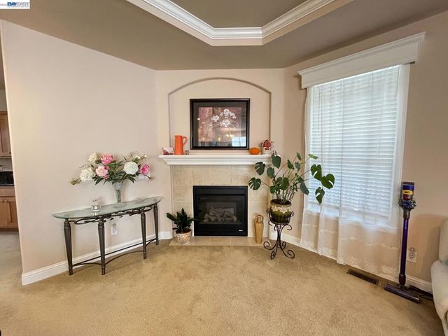1291 Sussex Way, Hayward, CA 94544