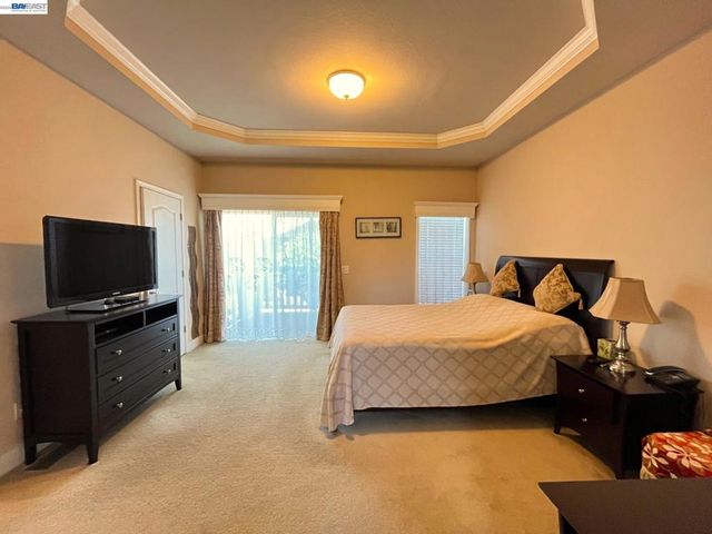 1291 Sussex Way, Hayward, CA 94544