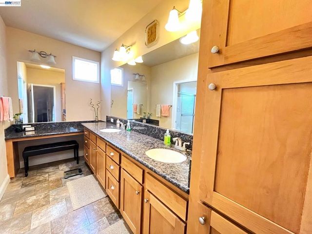 1291 Sussex Way, Hayward, CA 94544