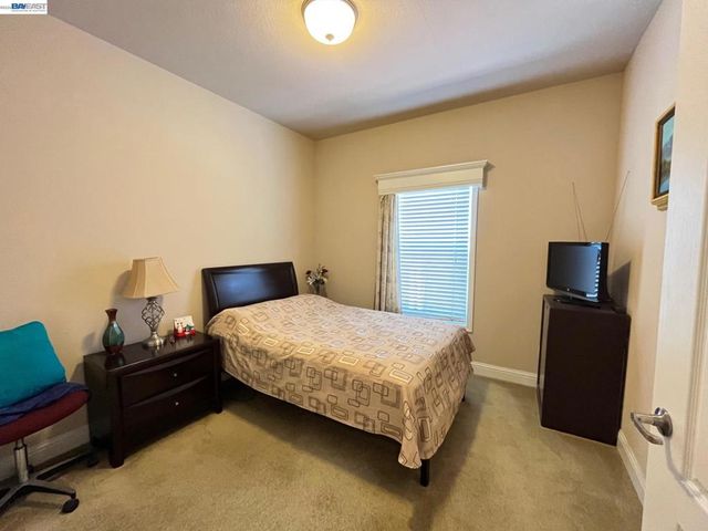 1291 Sussex Way, Hayward, CA 94544