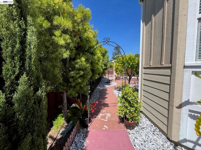 1291 Sussex Way, Hayward, CA 94544