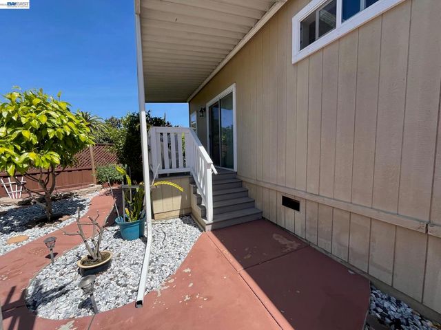 1291 Sussex Way, Hayward, CA 94544