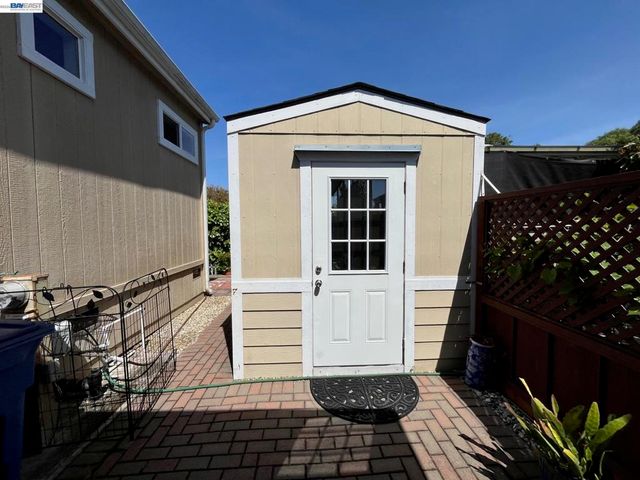 1291 Sussex Way, Hayward, CA 94544