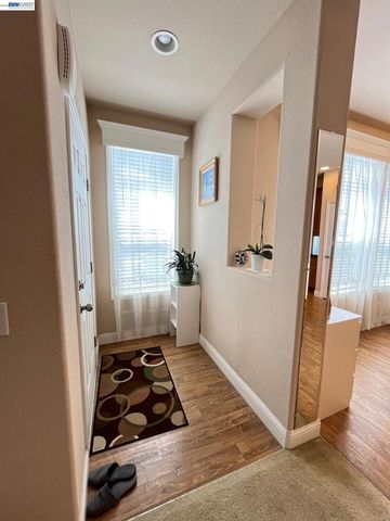 1291 Sussex Way, Hayward, CA 94544