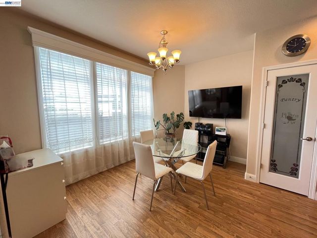 1291 Sussex Way, Hayward, CA 94544