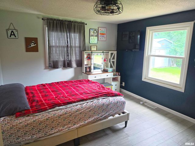 1342 LAKEVIEW Avenue, East Peoria, IL 61611