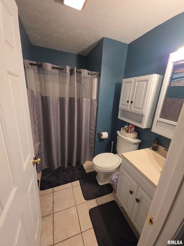 1342 LAKEVIEW Avenue, East Peoria, IL 61611