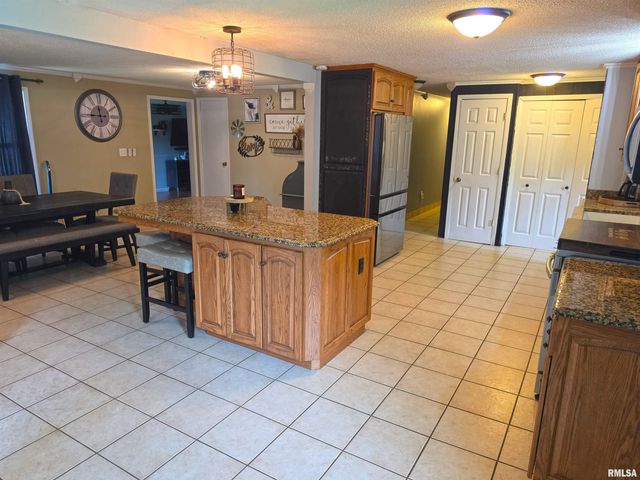 1342 LAKEVIEW Avenue, East Peoria, IL 61611