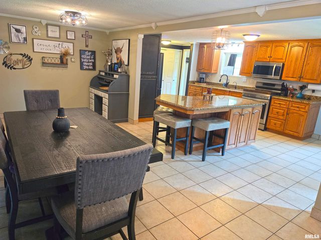 1342 LAKEVIEW Avenue, East Peoria, IL 61611