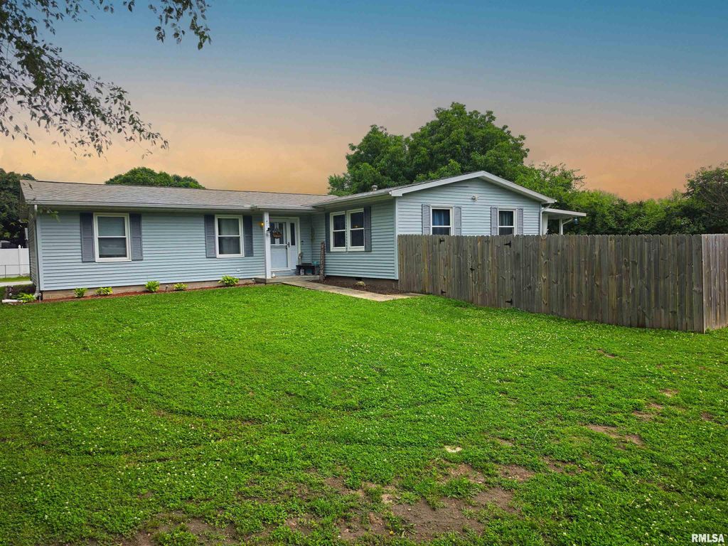 1342 LAKEVIEW Avenue, East Peoria, IL 61611