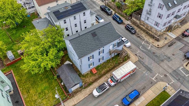 278 Division St, Fall River, MA 02721