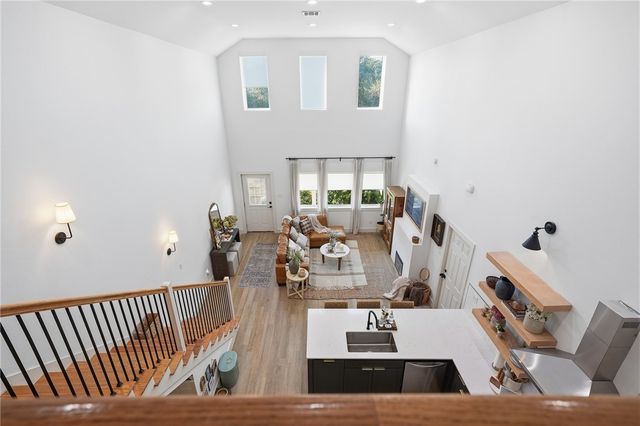 503 S 13th St, Aransas Pass, TX 78336