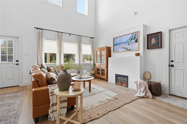 503 S 13th St, Aransas Pass, TX 78336