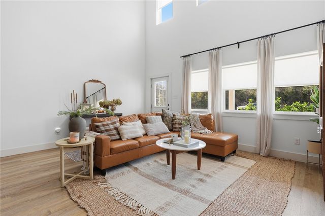 503 S 13th St, Aransas Pass, TX 78336