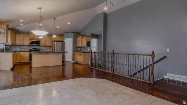 1862 W 1690 S, Woods Cross, UT 84087