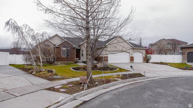 1862 W 1690 S, Woods Cross, UT 84087