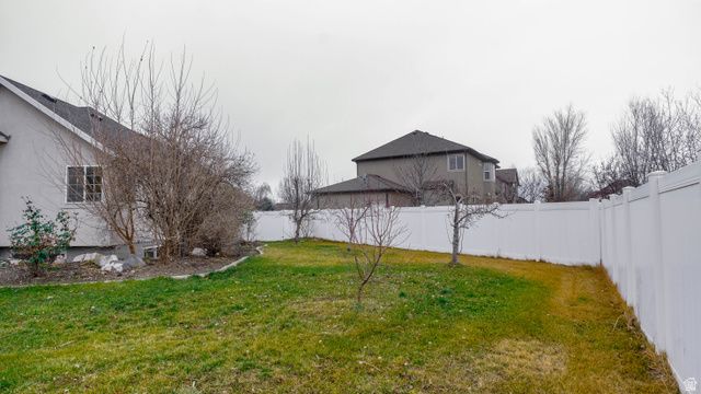 1862 W 1690 S, Woods Cross, UT 84087