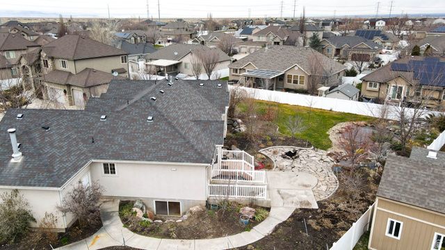 1862 W 1690 S, Woods Cross, UT 84087