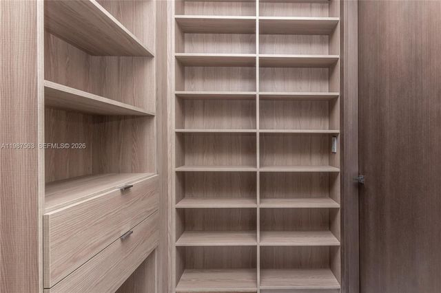 851 NE 1st Ave PH 4611, Miami, FL 33132