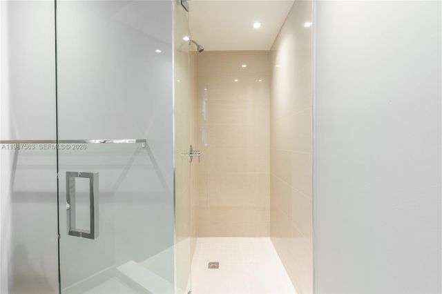 851 NE 1st Ave PH 4611, Miami, FL 33132