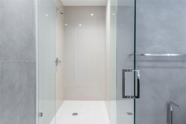 851 NE 1st Ave PH 4611, Miami, FL 33132