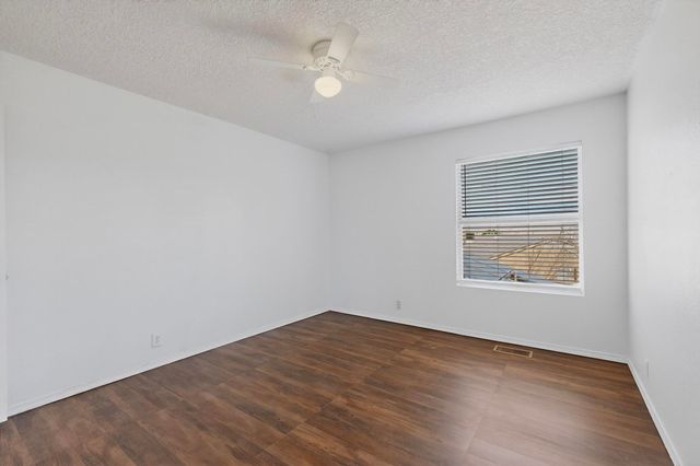 10736 Marble Stone Drive NW, Albuquerque, NM 87114