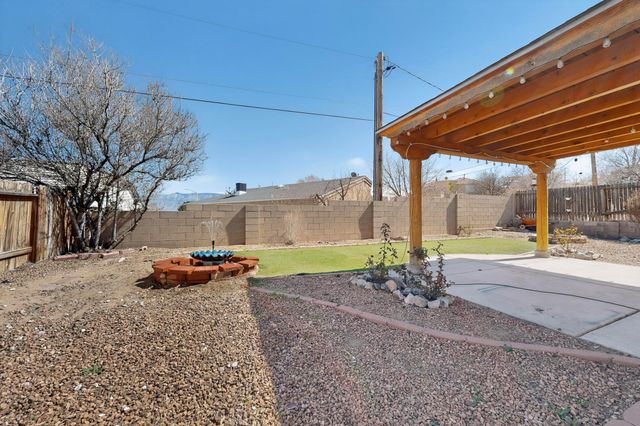 10736 Marble Stone Drive NW, Albuquerque, NM 87114