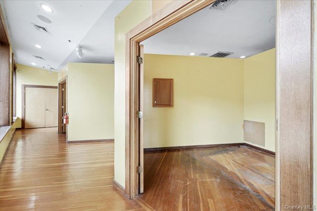 482 Kings Highway, Valley Cottage, NY 10989