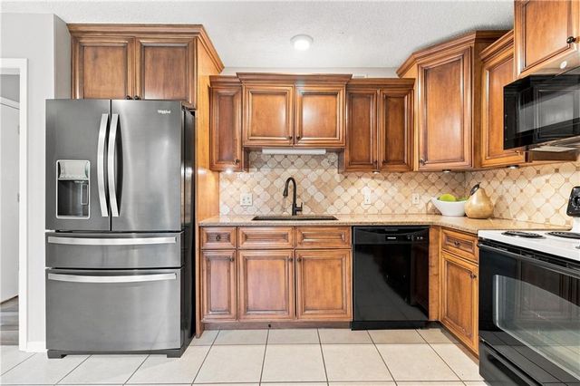 12914 W 65th Street, Shawnee, KS 66216