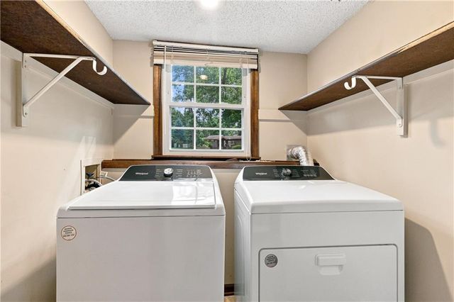 12914 W 65th Street, Shawnee, KS 66216