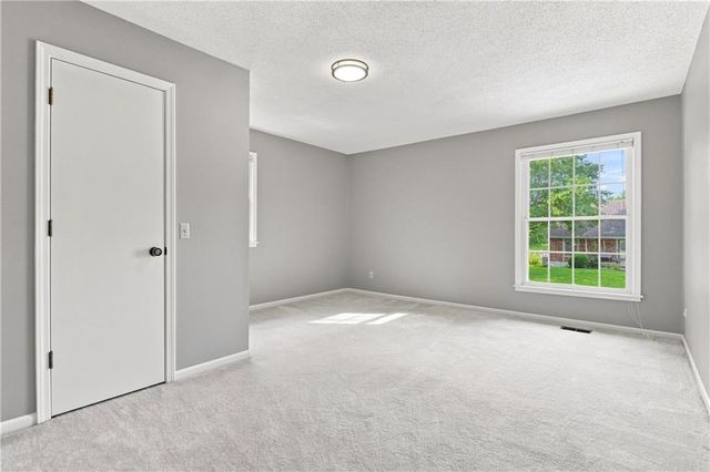 12914 W 65th Street, Shawnee, KS 66216