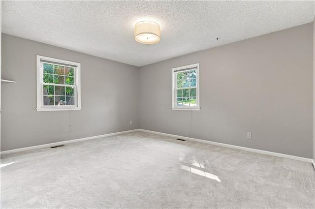 12914 W 65th Street, Shawnee, KS 66216