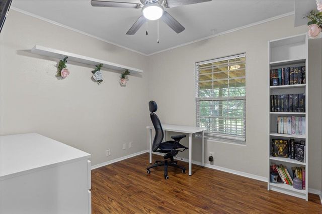 111 Lazy Trail CT, Liberty Hill, TX 78642