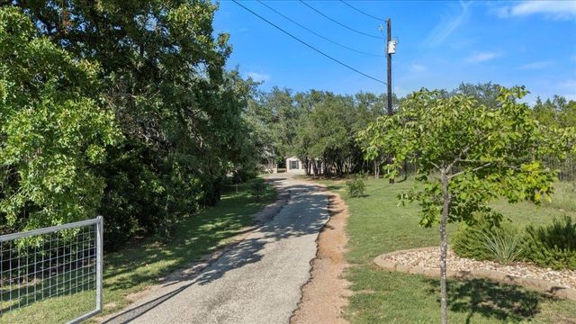 111 Lazy Trail CT, Liberty Hill, TX 78642