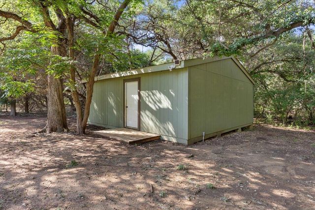 111 Lazy Trail CT, Liberty Hill, TX 78642