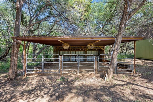 111 Lazy Trail CT, Liberty Hill, TX 78642