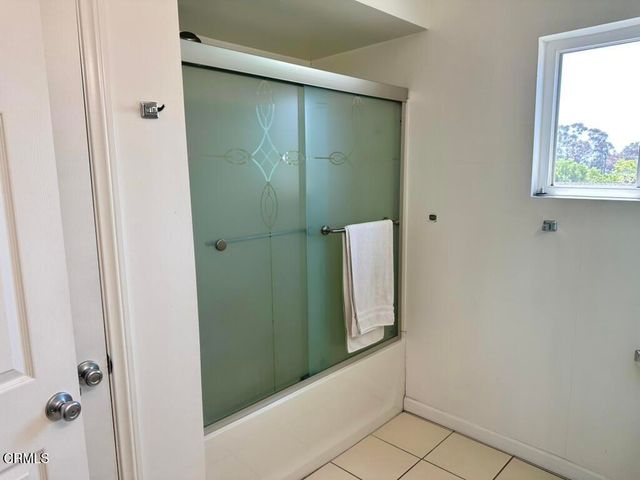2117 9th Avenue, Los Angeles, CA 90018
