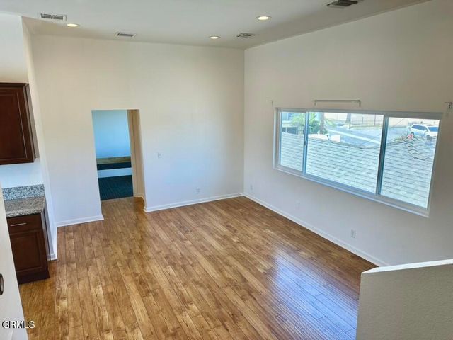 2117 9th Avenue, Los Angeles, CA 90018