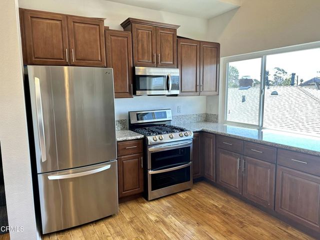2117 9th Avenue, Los Angeles, CA 90018