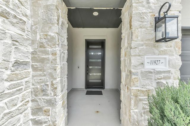 11927 Carillon Forest Drive, Humble, TX 77346