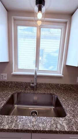 8236 Ford Avenue, Warren, MI 48089