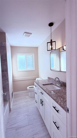 8236 Ford Avenue, Warren, MI 48089