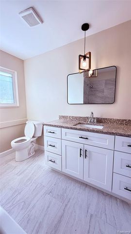 8236 Ford Avenue, Warren, MI 48089