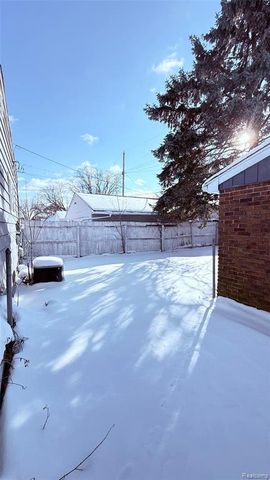 8236 Ford Avenue, Warren, MI 48089