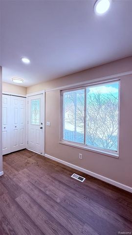 8236 Ford Avenue, Warren, MI 48089