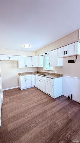 8236 Ford Avenue, Warren, MI 48089