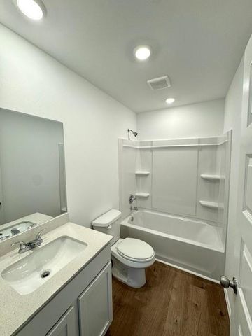 4001 Olivia Street, Mustang, OK 73064