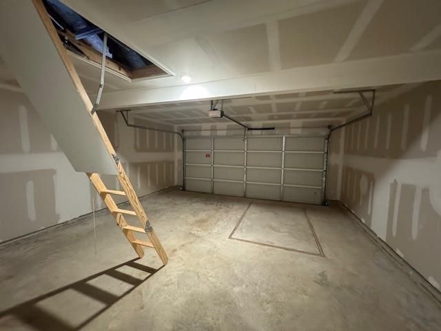 4001 Olivia Street, Mustang, OK 73064