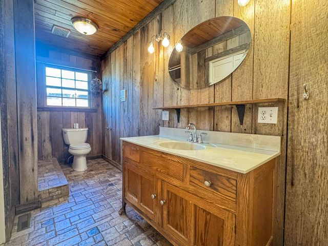 497 Council Road, NE, Charleston, TN 37310